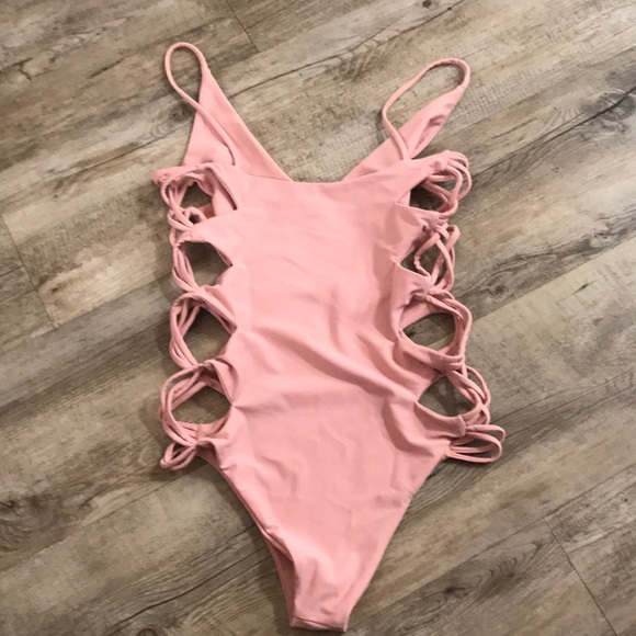 Kaohs Rio One Piece - Picture 4 of 5